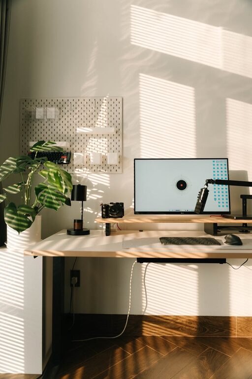 Tips for Creating a Welcoming and Organised Home Office Space